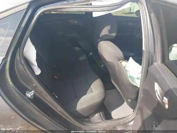 3KPF24AD8ME393255 2021 KIA FORTE - Image 8