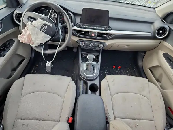 3KPF24AD8ME395295 2021 KIA FORTE - Image 8