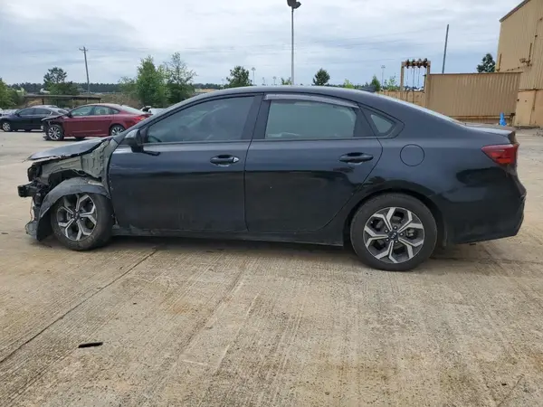 3KPF24AD8ME401838 2021 KIA FORTE - Image 2