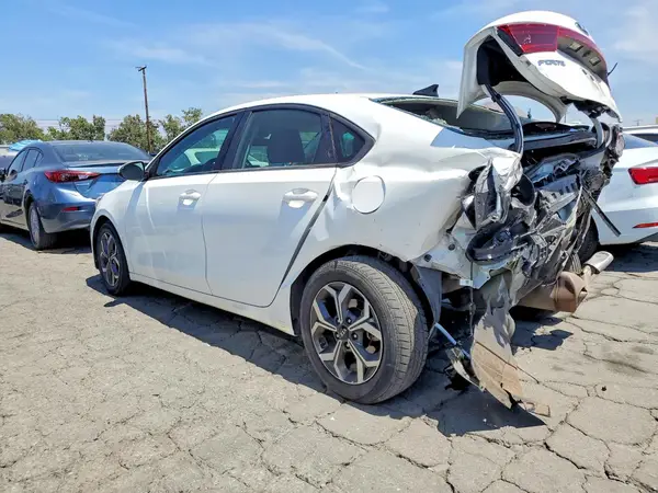 3KPF24AD8ME403301 2021 KIA FORTE - Image 2