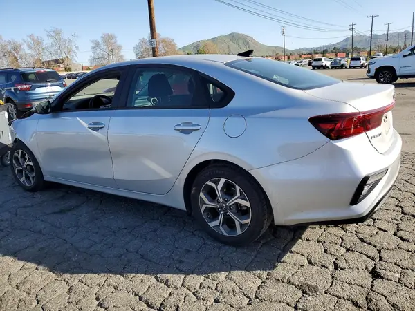 3KPF24AD8ME403735 2021 KIA FORTE - Image 2
