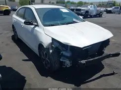 3KPF24AD8ME403914 2021 KIA FORTE