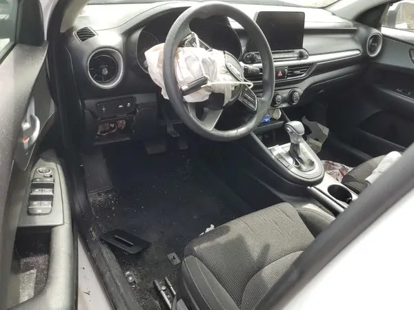 3KPF24AD8ME404934 2021 KIA FORTE - Image 8