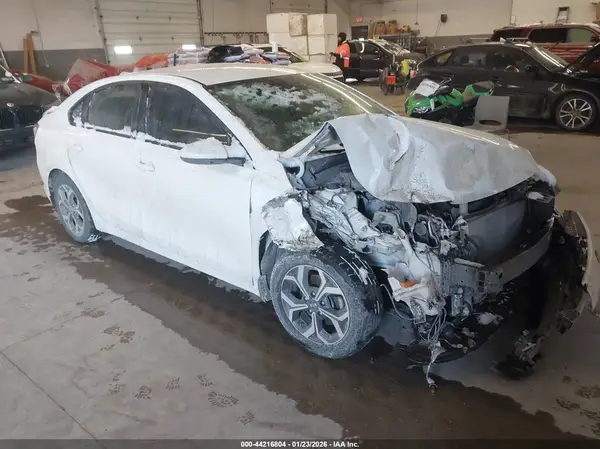 3KPF24AD8ME405551 2021 KIA FORTE - Image 1
