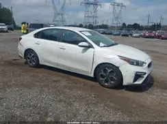 3KPF24AD8ME405694 2021 KIA FORTE