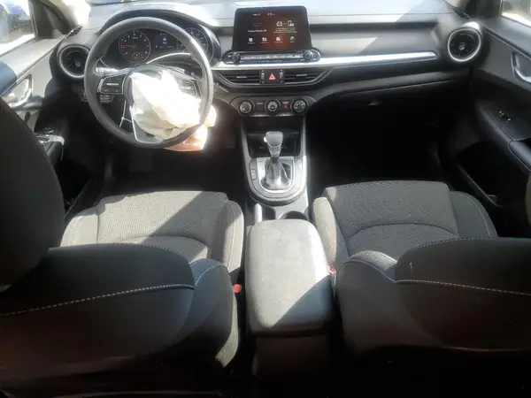 3KPF24AD8ME405789 2021 KIA FORTE - Image 8