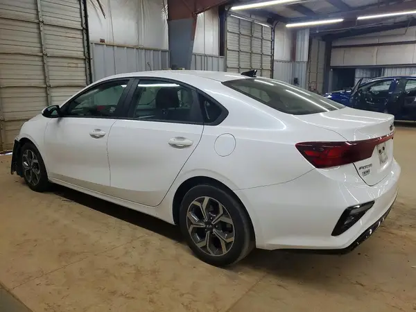 3KPF24AD8ME407736 2021 KIA FORTE - Image 2