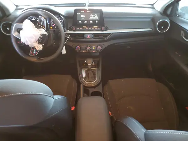 3KPF24AD8ME412032 2021 KIA FORTE - Image 8