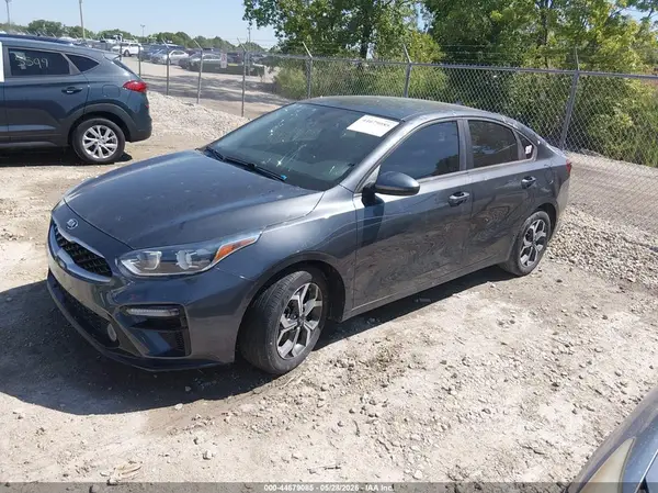 3KPF24AD8ME414461 2021 KIA FORTE - Image 2
