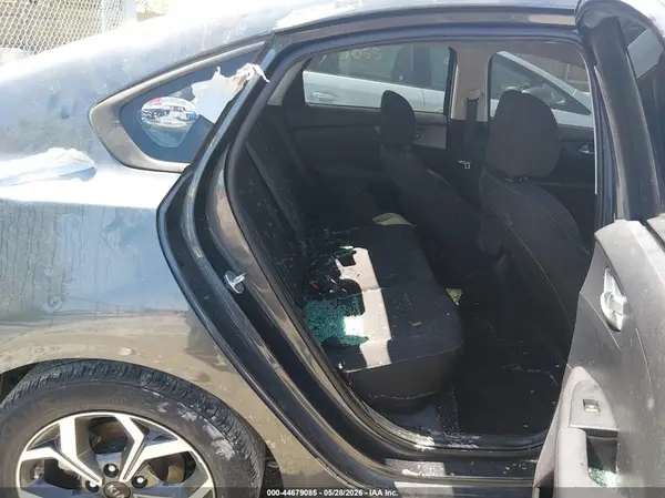 3KPF24AD8ME414461 2021 KIA FORTE - Image 8