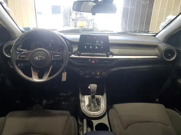 3KPF24AD8ME415643 2021 KIA FORTE - Image 8