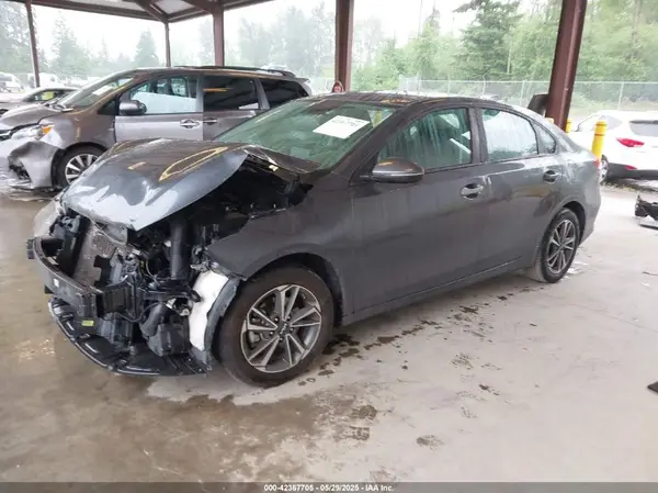 3KPF24AD8NE416728 2022 KIA FORTE - Image 2