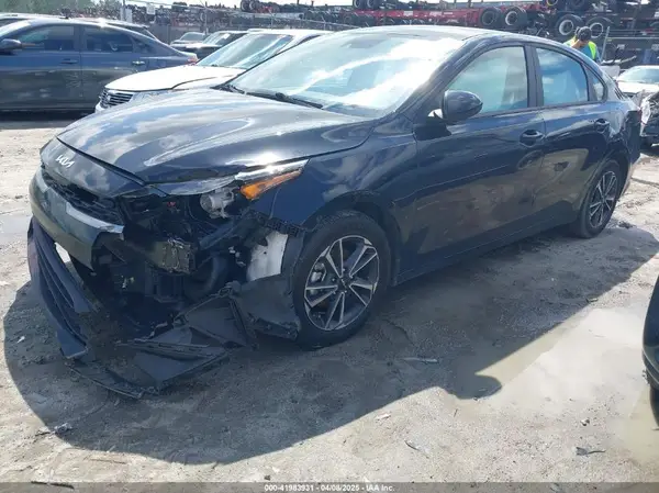 3KPF24AD8NE419189 2022 KIA FORTE - Image 2