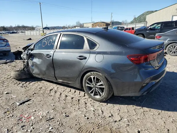 3KPF24AD8NE423551 2022 KIA FORTE - Image 2
