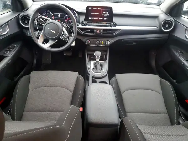 3KPF24AD8NE424327 2022 KIA FORTE - Image 8