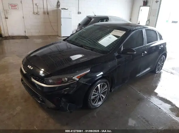3KPF24AD8NE424781 2022 KIA FORTE - Image 2