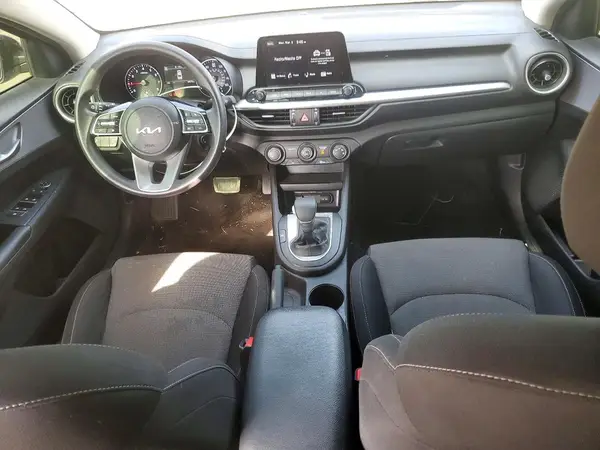 3KPF24AD8NE424974 2022 KIA FORTE - Image 8