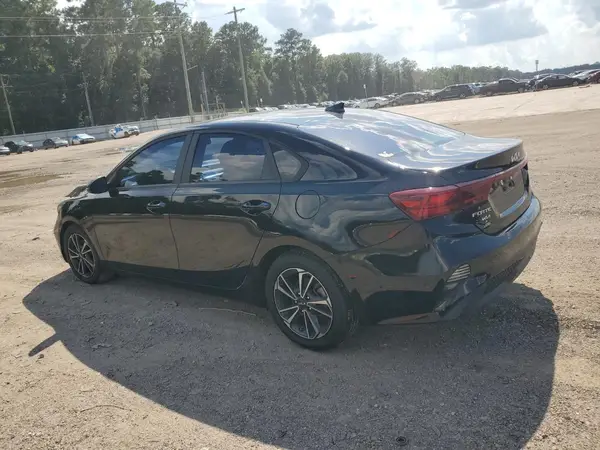 3KPF24AD8NE425669 2022 KIA FORTE - Image 2