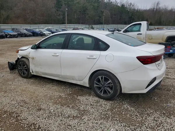 3KPF24AD8NE425719 2022 KIA FORTE - Image 2