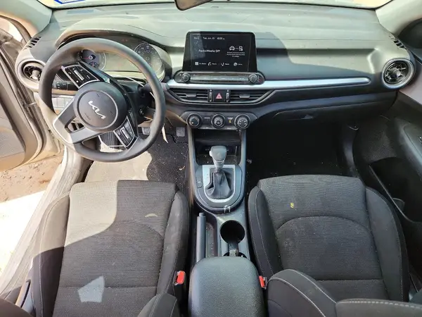 3KPF24AD8NE426806 2022 KIA FORTE - Image 8