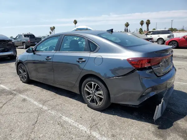 3KPF24AD8NE427129 2022 KIA FORTE - Image 2