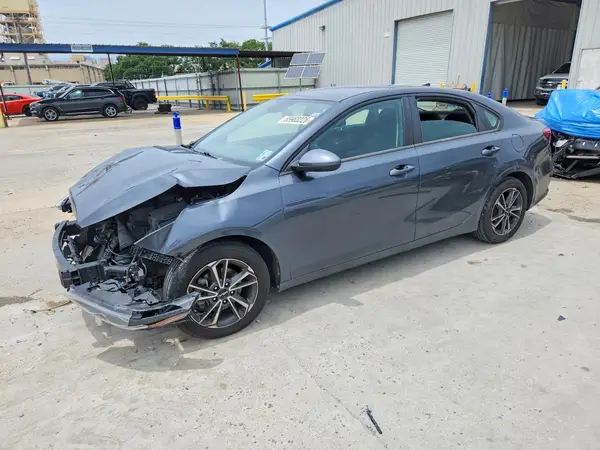 3KPF24AD8NE427700 2022 KIA FORTE - Image 1