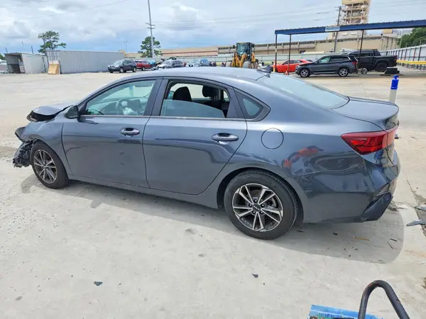 3KPF24AD8NE427700 2022 KIA FORTE - Image 2