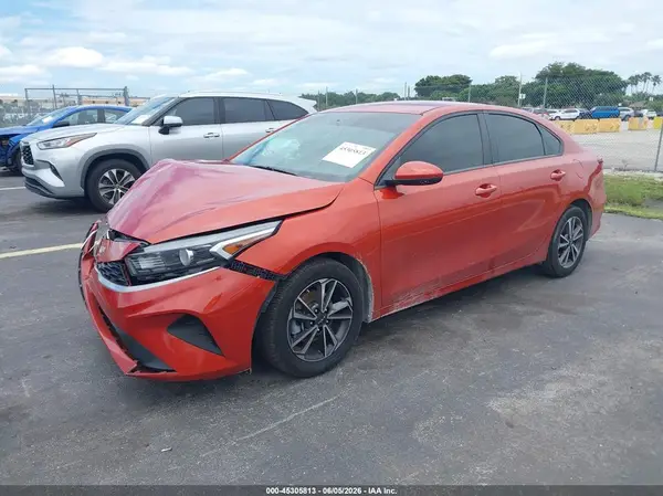 3KPF24AD8NE429513 2022 KIA FORTE - Image 2