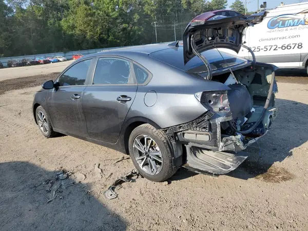 3KPF24AD8NE430290 2022 KIA FORTE - Image 2