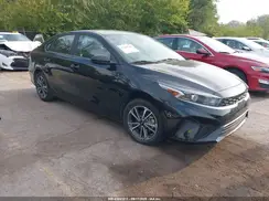 3KPF24AD8NE430693 2022 KIA FORTE