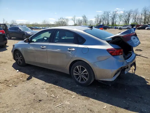 3KPF24AD8NE430970 2022 KIA FORTE - Image 2