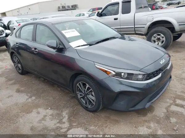 3KPF24AD8NE433660 2022 KIA FORTE - Image 1