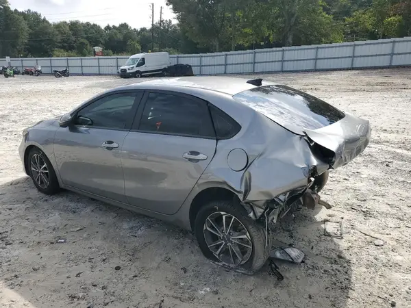3KPF24AD8NE435067 2022 KIA FORTE - Image 2