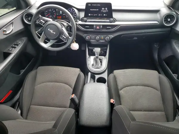 3KPF24AD8NE435067 2022 KIA FORTE - Image 8