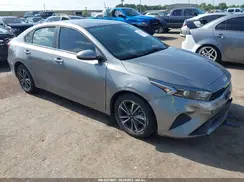 3KPF24AD8NE435425 2022 KIA FORTE