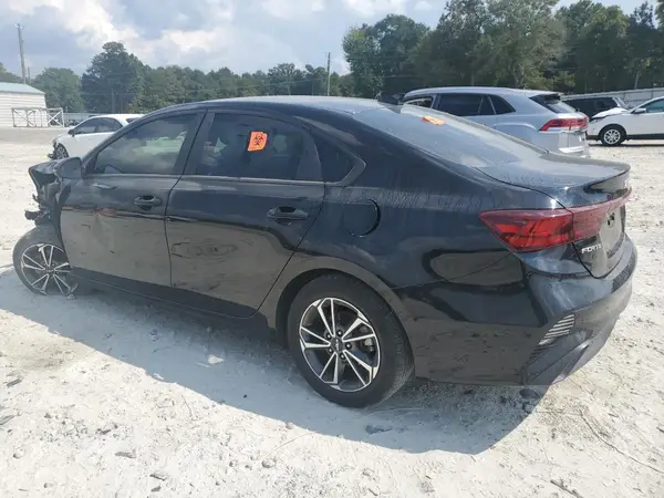 3KPF24AD8NE438471 2022 KIA FORTE - Image 2