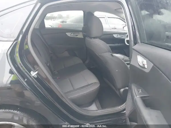 3KPF24AD8NE439913 2022 KIA FORTE - Image 8