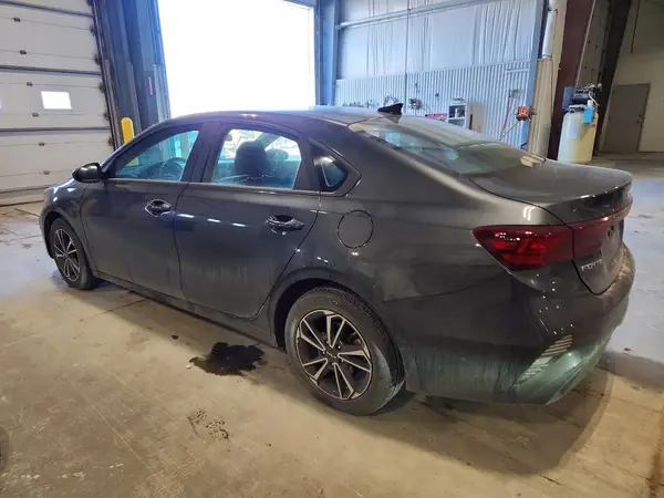 3KPF24AD8NE441189 2022 KIA FORTE - Image 2