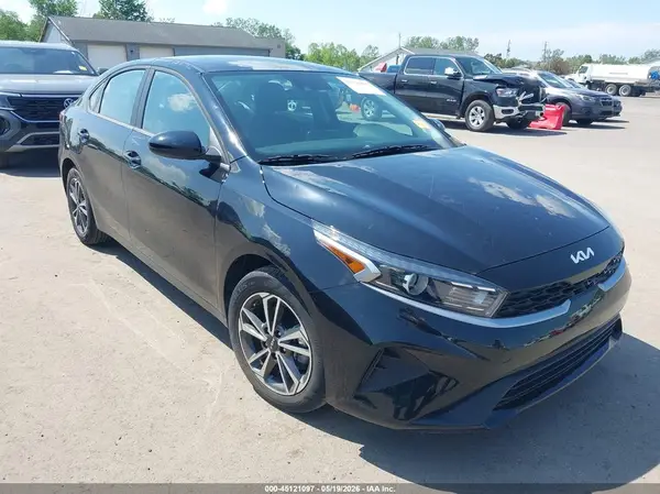 3KPF24AD8NE442701 2022 KIA FORTE - Image 1