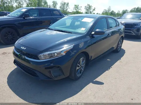 3KPF24AD8NE442701 2022 KIA FORTE - Image 2