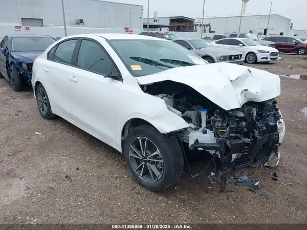 3KPF24AD8NE443671 2022 KIA FORTE - Image 1