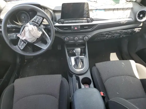 3KPF24AD8NE445968 2022 KIA FORTE - Image 8