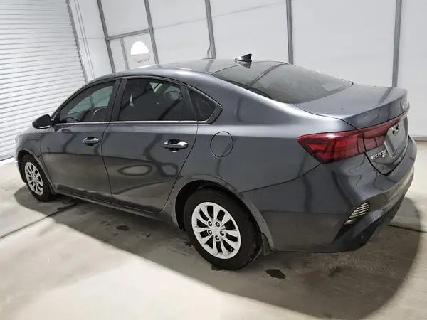 3KPF24AD8NE447591 2022 KIA FORTE - Image 2