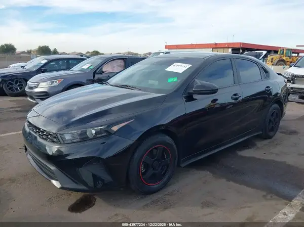3KPF24AD8NE451026 2022 KIA FORTE - Image 2