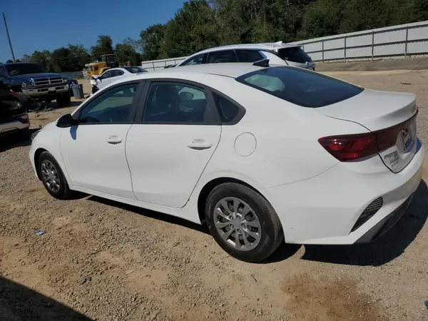 3KPF24AD8NE451236 2022 KIA FORTE - Image 2
