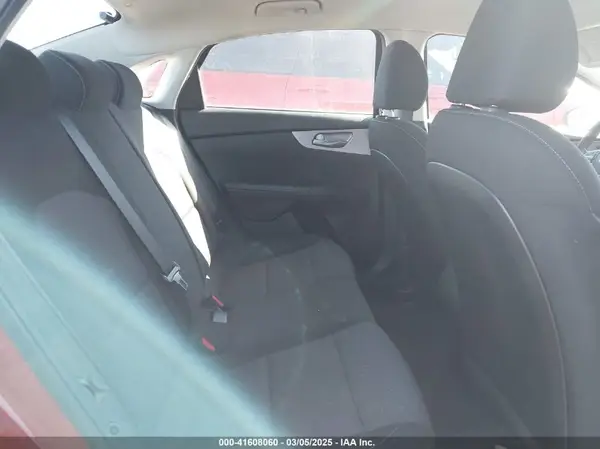 3KPF24AD8NE451334 2022 KIA FORTE - Image 8
