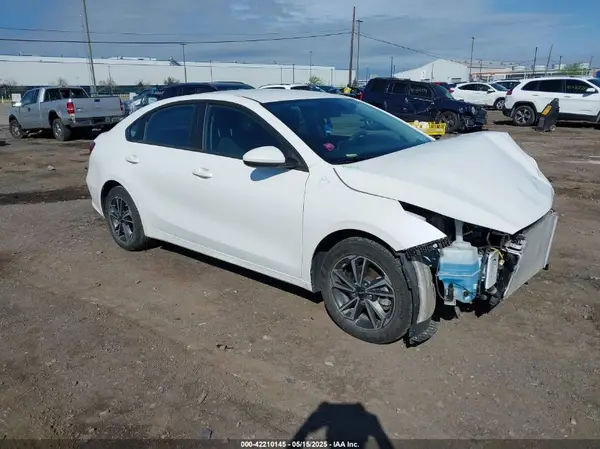 3KPF24AD8NE455481 2022 KIA FORTE - Image 1