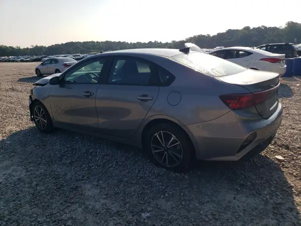 3KPF24AD8NE456534 2022 KIA FORTE - Image 2