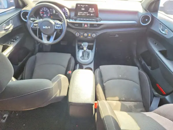 3KPF24AD8NE460163 2022 KIA FORTE - Image 8