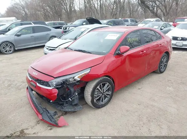 3KPF24AD8NE460194 2022 KIA FORTE - Image 2